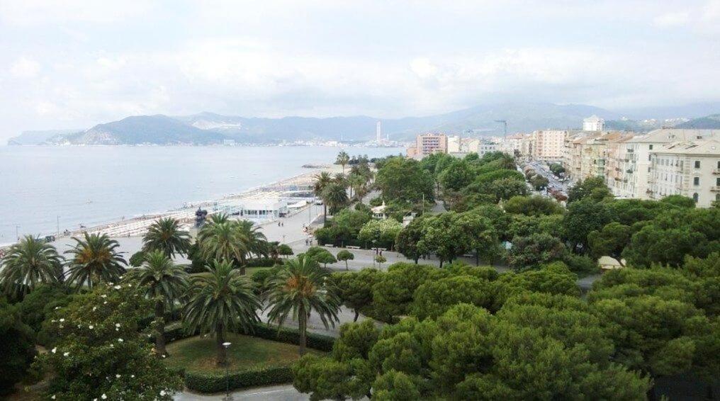Savona Magnifico Sole Mare 150 M Wifi Climatcontrol Apartman Kültér fotó