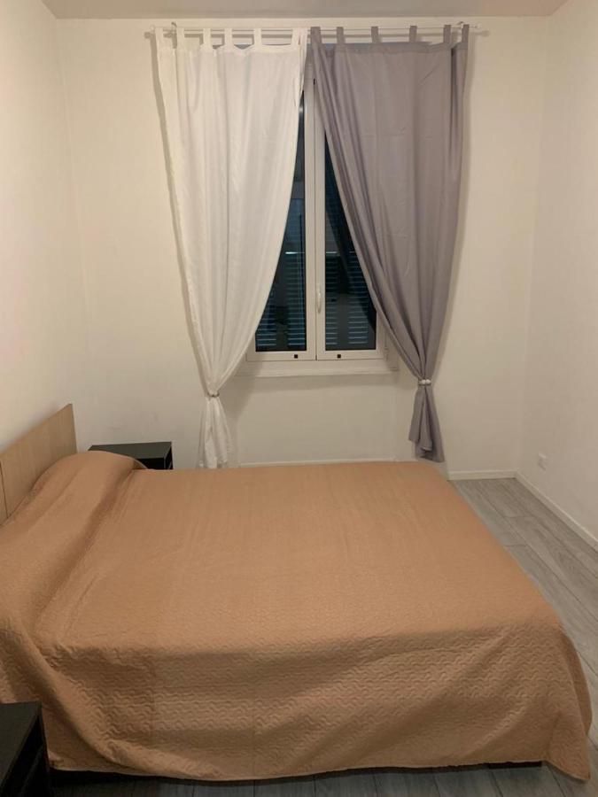 Savona Magnifico Sole Mare 150 M Wifi Climatcontrol Apartman Kültér fotó